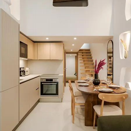 Kalliste - New Ac- Old Town-walk To Everything - Beach- Restaurants-supermarkets * ניס