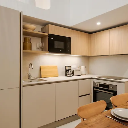 Kalliste - New Ac- Old Town-walk To Everything - Beach- Restaurants-supermarkets