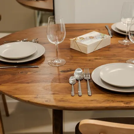 Kalliste - New Ac- Old Town-walk To Everything - Beach- Restaurants-supermarkets דירה