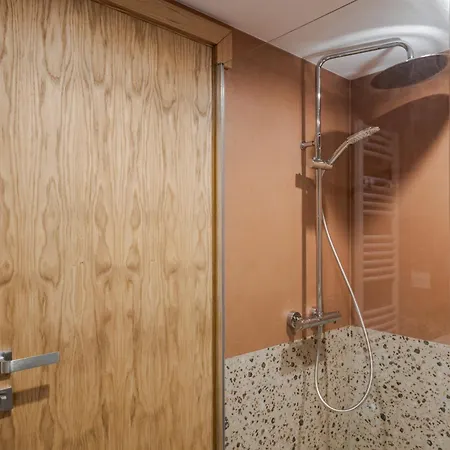 Kalliste - New Ac- Old Town-walk To Everything - Beach- Restaurants-supermarkets