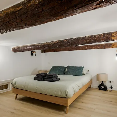 Kalliste - New Ac- Old Town-walk To Everything - Beach- Restaurants-supermarkets *