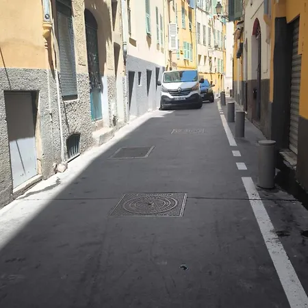 Kalliste - New Ac- Old Town-walk To Everything - Beach- Restaurants-supermarkets * ניס